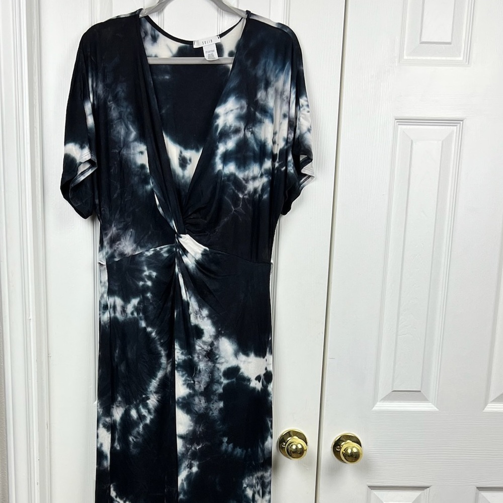 2X Black/Blue and White Tie-Dye Wide Leg, V-neck Jumpsuit